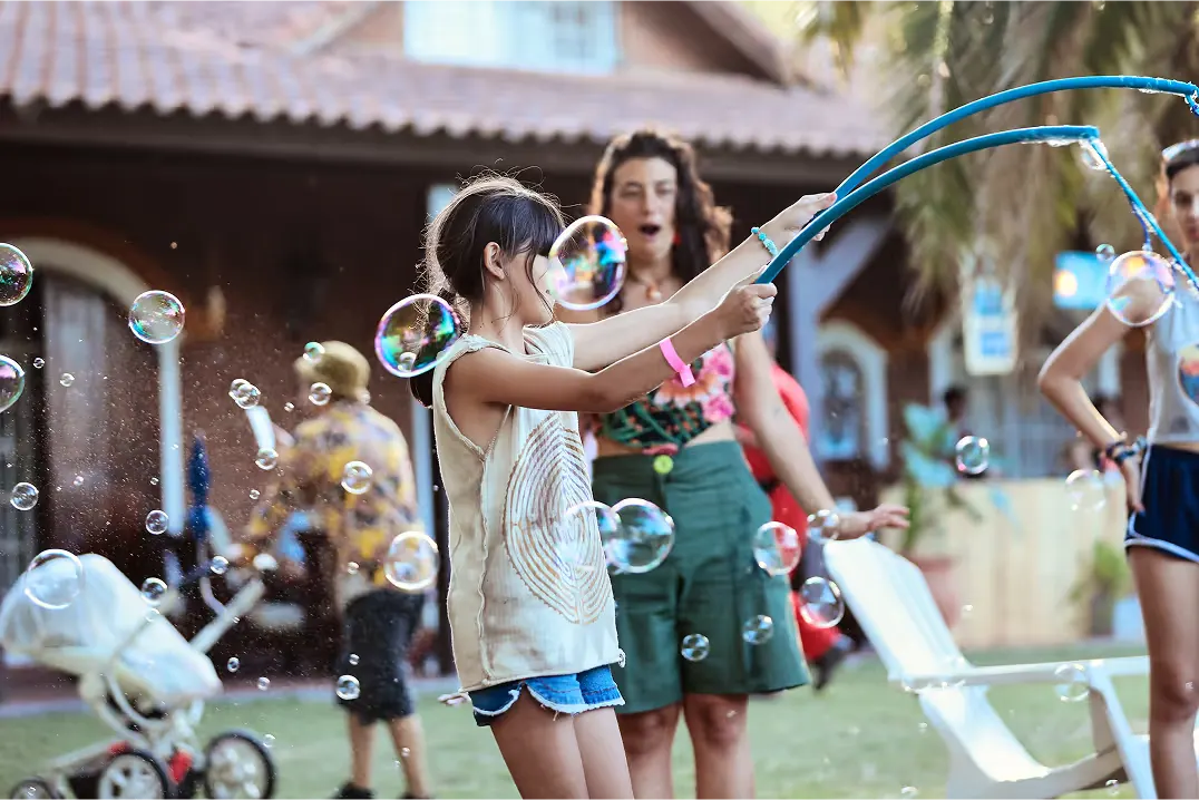Taller de burbujas para niños en La Plaza
